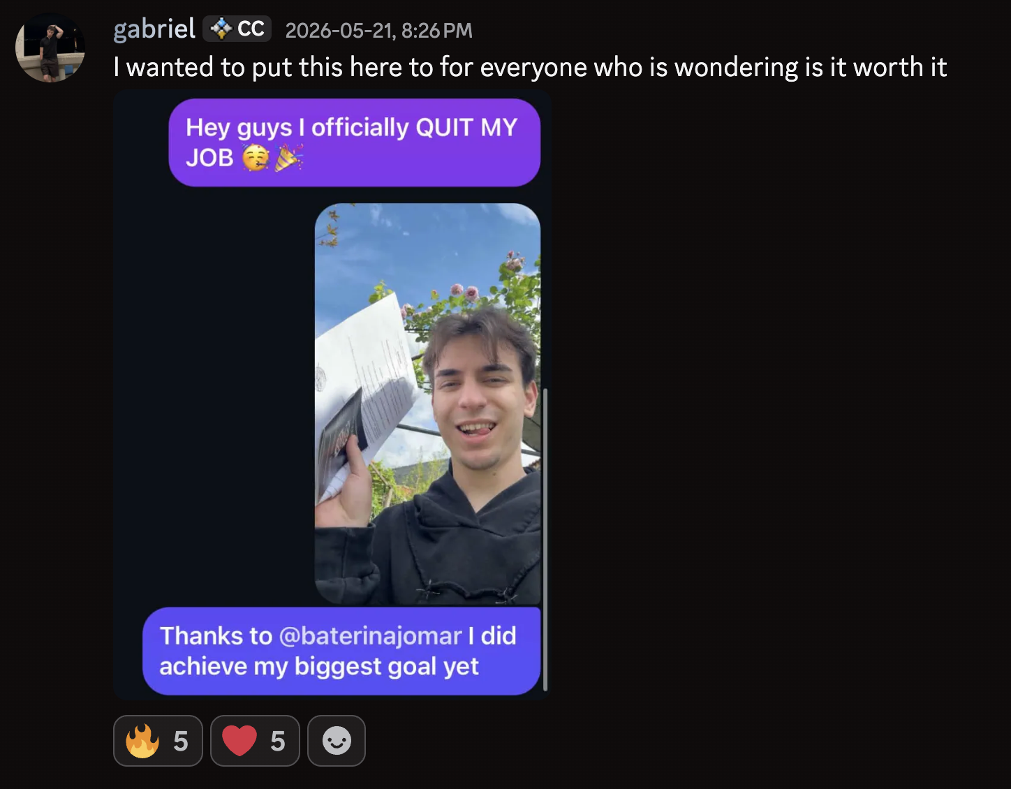 Discord screenshot: Gabriel announcing he officially quit his job thanks to UGC